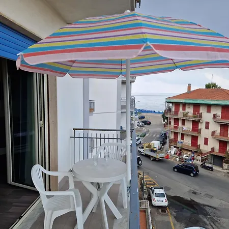 House1 - Fondachello-apartments Com